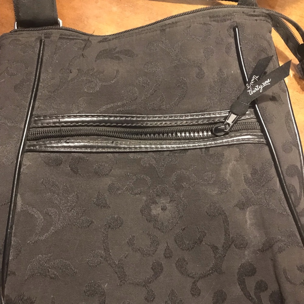 Thirty one black crossbody